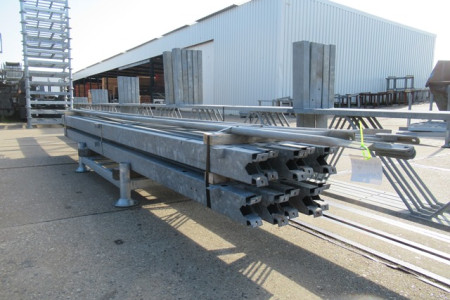 9.60 x 16.00m (154m²)