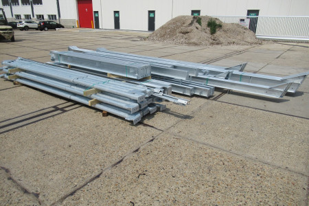 15.00 x 20.00 meter (300m2) kapschuur met geisoleerd dak
