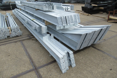 20.00 x 41.00 meter (820m2) verzinkt