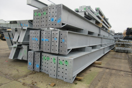 30.00 x 50.00m (1500m²) verzinkt