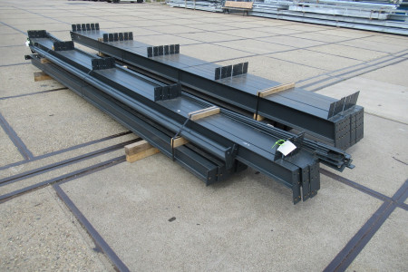 12.00 x 20.00m (240m²)