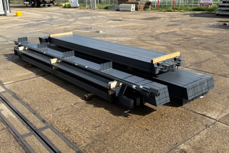 12.00 x 25.00m (300m²)