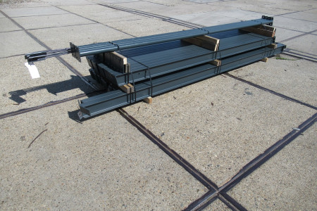 7.00 x 16.00m (112m²)